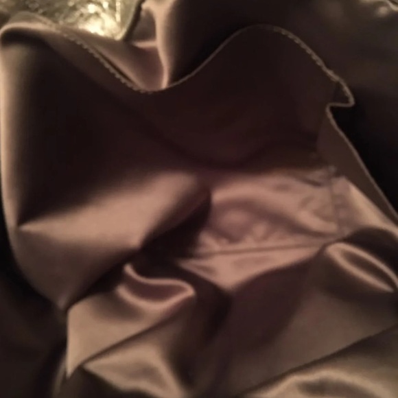 Chanel - Picture 5 of 7